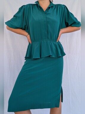 Vintage Women's Teal Peplum Midi Dress with V-Neck